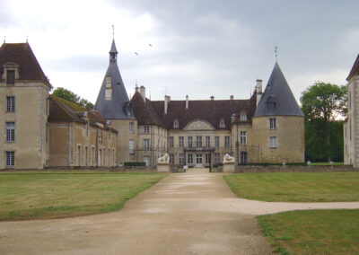 chateau de commarin